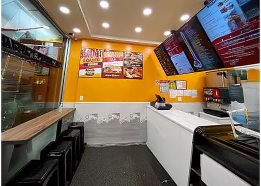 5% Cash Back at Burgermania