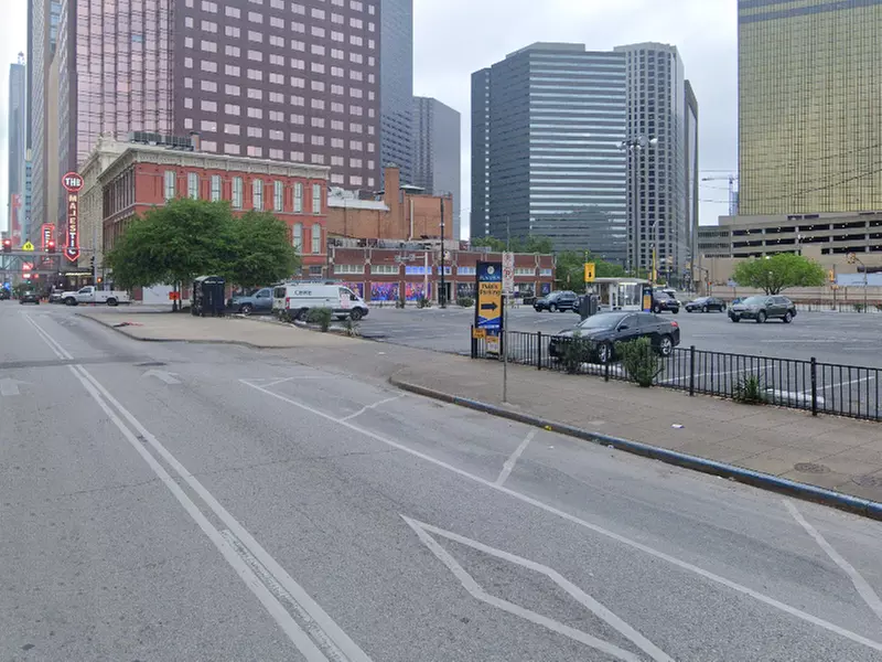 Parking at 2001 Elm St. Lot