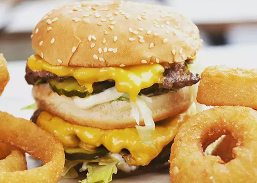 5% Cash Back at B Rox Grill & Swill