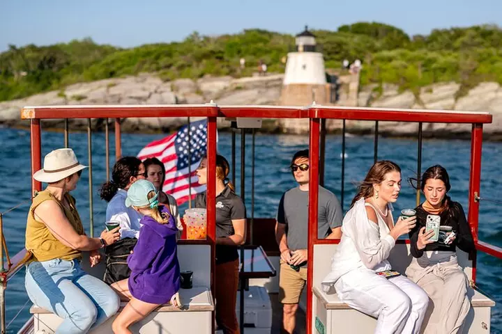 Newport Lighthouse and Mimosa Cruise - Primary Image