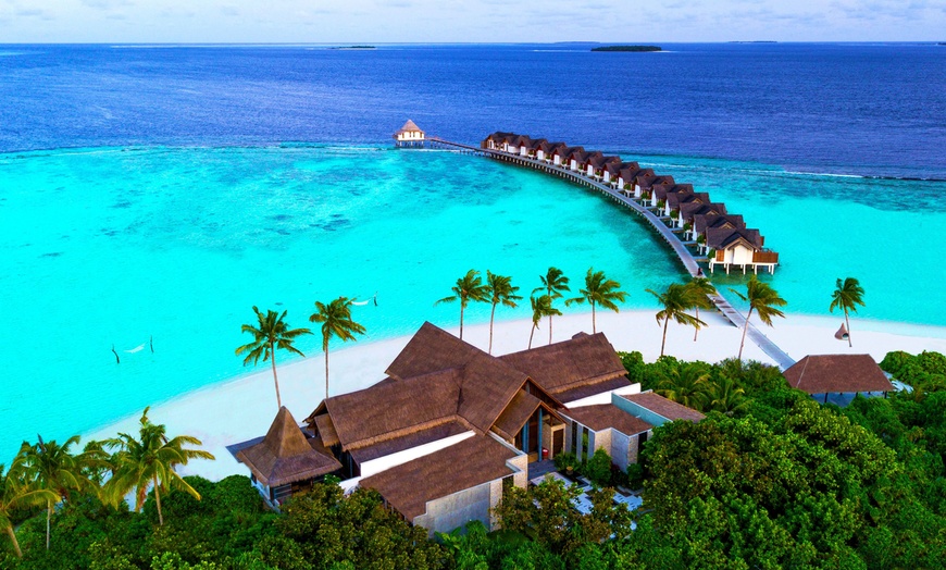 Image 1: ✈ MALDIVES | Raa Atoll - Furaveri Island Resort 5* - Premium