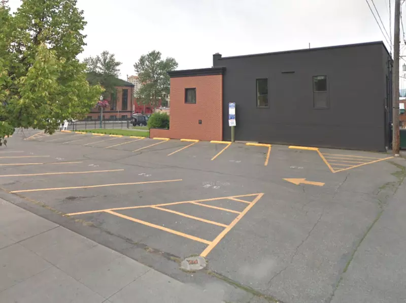 Parking at [IC14] Iron Horse Lot