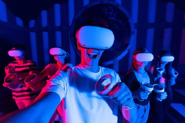VR Laser Tag Buy One Get One Free! You have to try it! - Second Medium