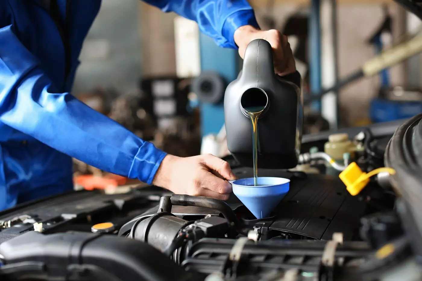 $15 For A Standard (Non-Synthetic) Oil Change (Reg. $30)