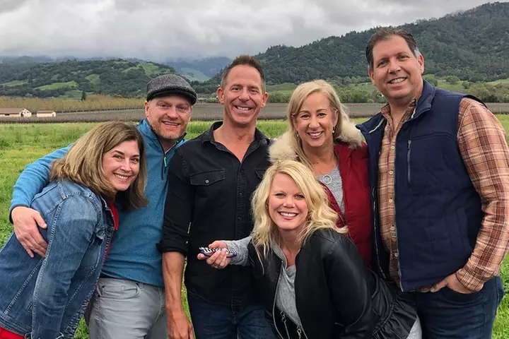 8-Hour Exclusive Wine Tour Experience for up to 6 Guests / Napa-Sonoma