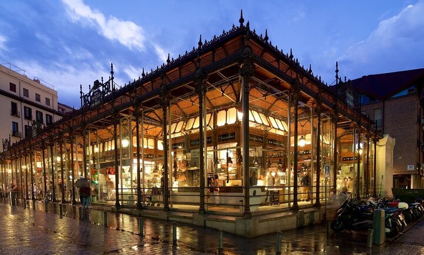 Image 15: Visita guiada a pie exclusiva guiada por la Ciudad Vieja de Madrid