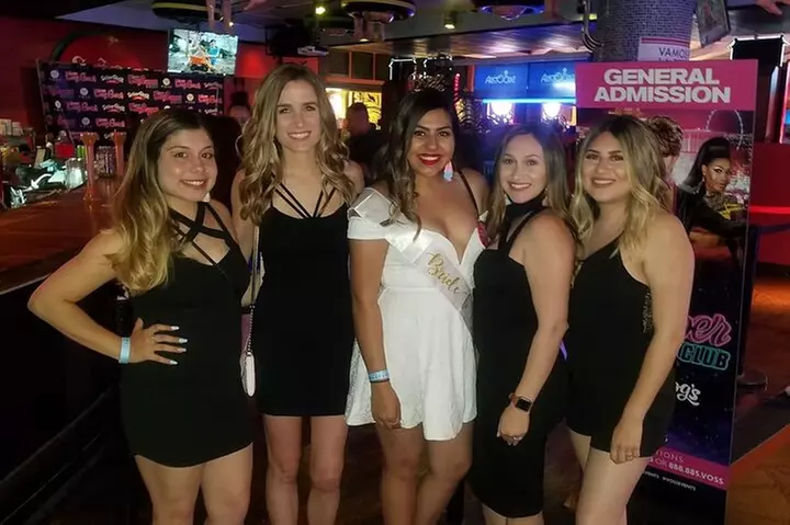 Las Vegas VIP Nightclub Party Bus Crawl