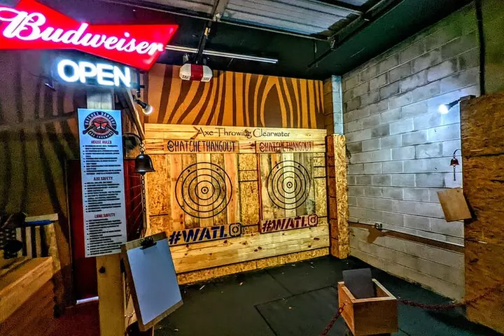 90 Minute Axe Throwing Guided Experience in Clearwater at Hatchet H...