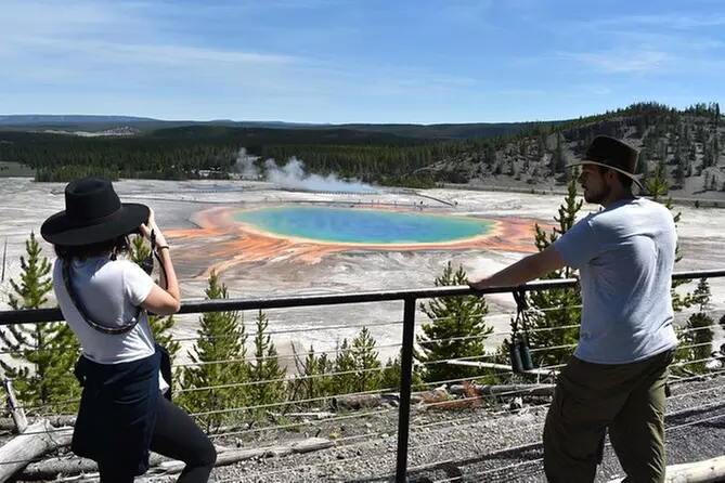 Experience Yellowstone-Private Tour - Primary Image