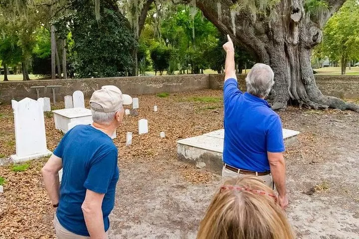 Pat Conroy's Beaufort Tour by Golf Cart