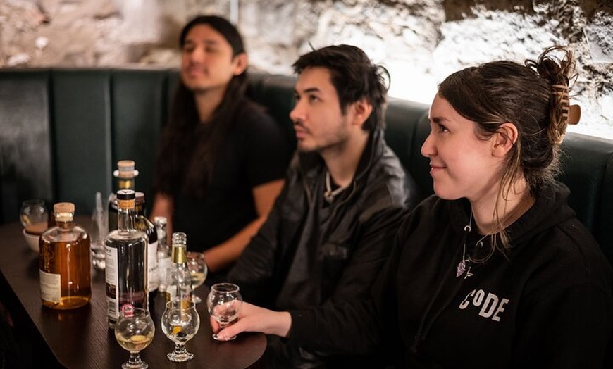 Image 8: Evolution of Gin and Underground Gin Tasting in Edinburgh