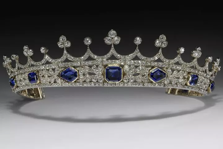 Private Guided Tour of The Victoria and Albert Museum - 3 Hour