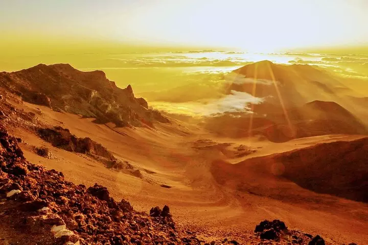 Maui: Majestic Haleakala Sunrise Tour with Pick-up