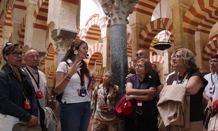 Image 1: Visita guiada a la Mezquita de Córdoba en detalle