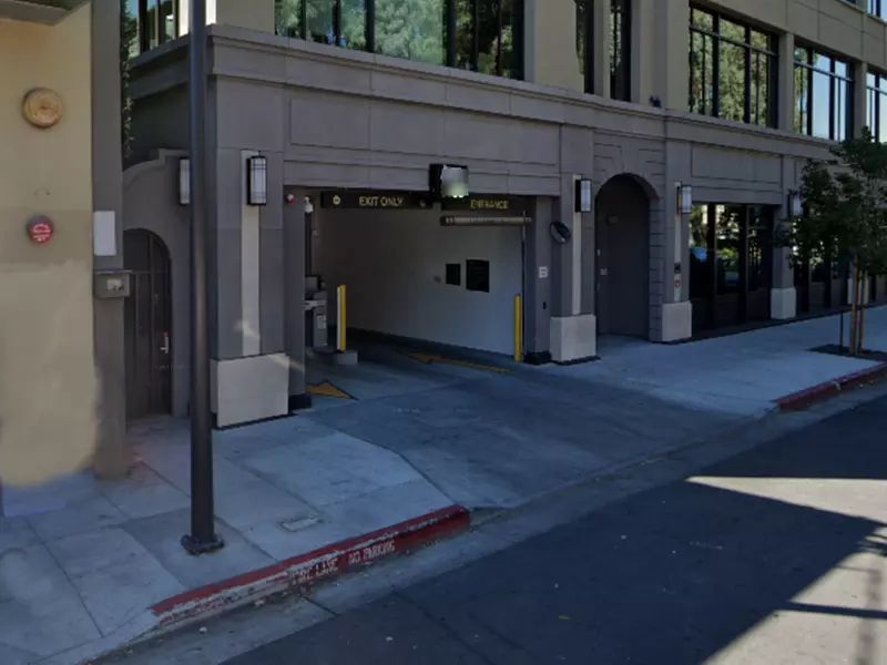 Parking at 855 Main St. Garage