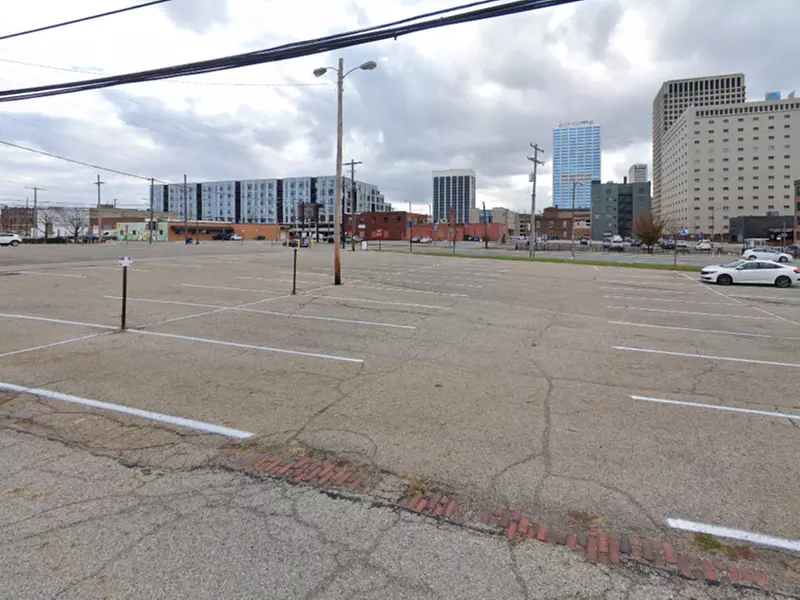 Parking at Lot 8