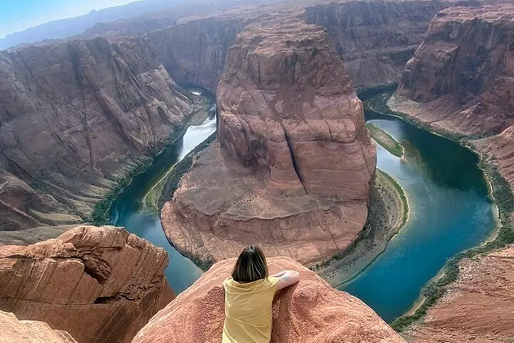 Guided Antelope Canyon & Horseshoe Bend Day Tour from Las Vegas