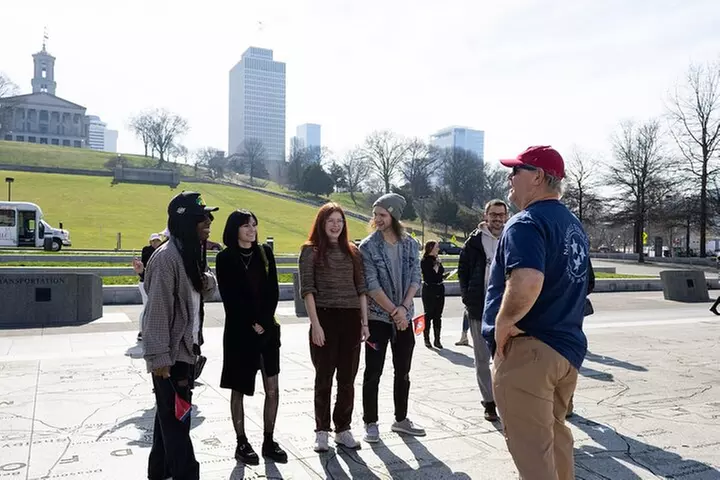 Small-Group Sightseeing Driving Tour of Nashville