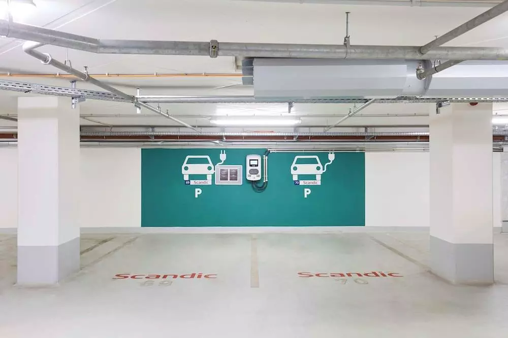 ✈ DEUTSCHLAND | Hamburg - Scandic Hamburg Emporio 4*, 2 Nächte