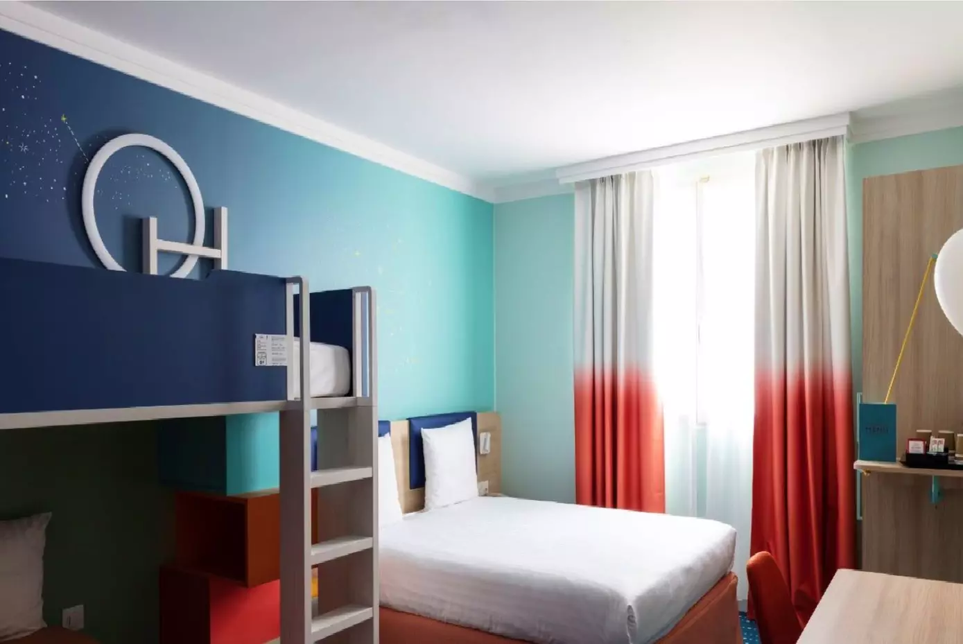 ✈ ÎLE-DE-FRANCE | Magny-Le-Hongre - Grand Magic Hotel 4*, 1 Nacht -...