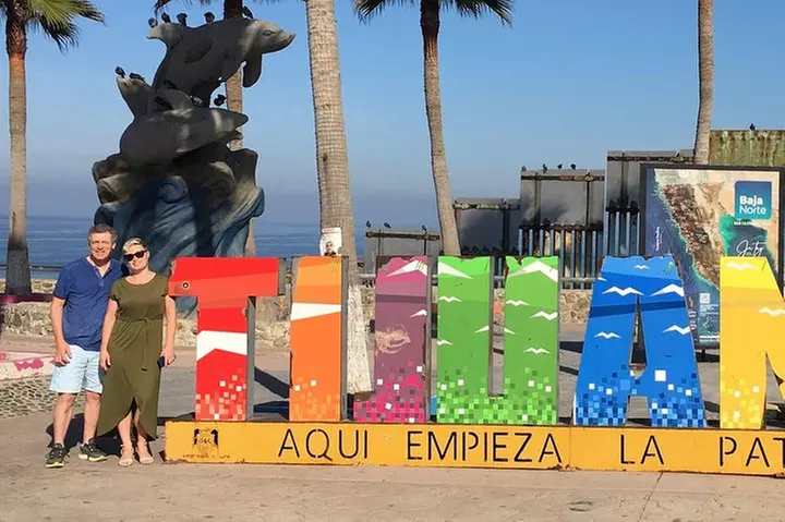 Puerto Nuevo Lobster, Margaritas and Mariachi Private Tour