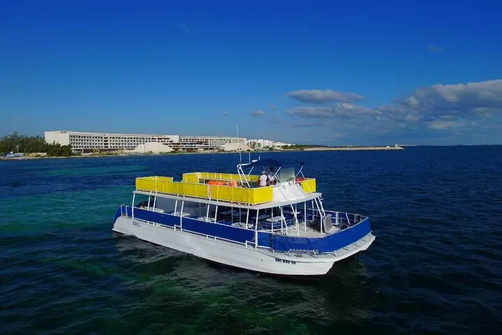 Isla Mujeres Private Catamaran Tour with Transportation