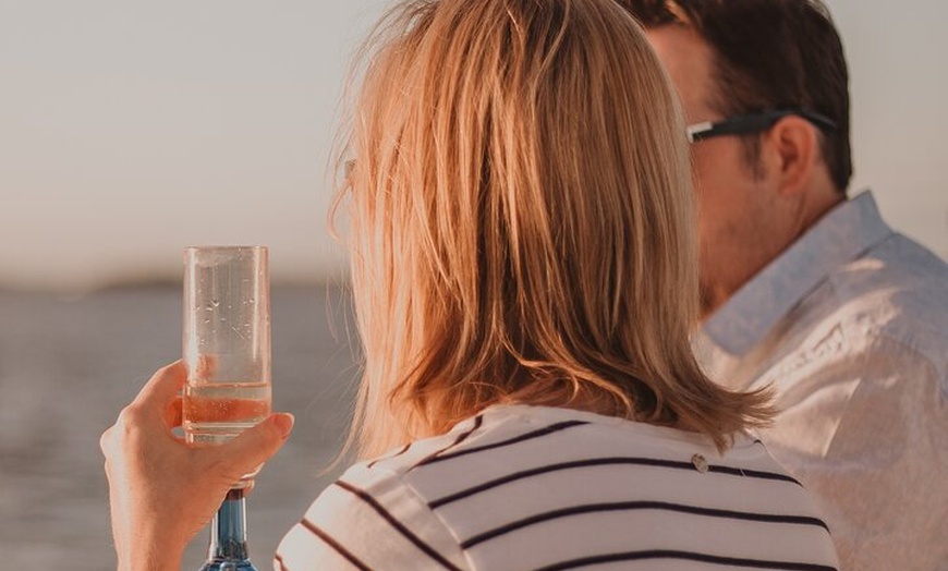 Image 2: Sunset Sailing Cruise includes snacks & drinks