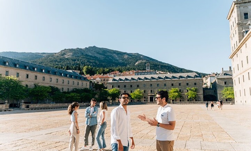 Image 13: Sitios históricos: Escorial, Valle de los Caídos y Segovia con almu...