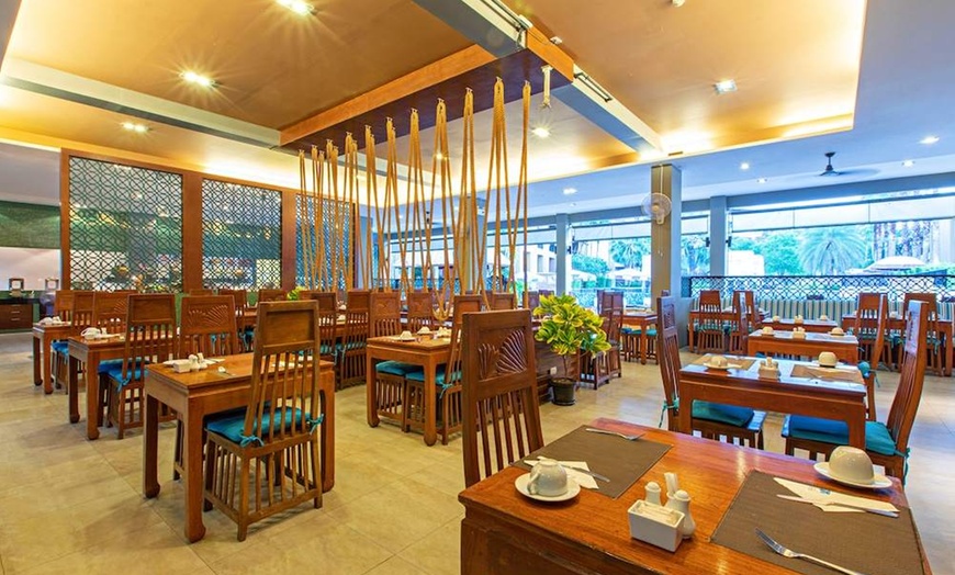 Image 10: ✈ SOUTHERN THAILAND | Phuket - Rawai Palm Beach Resort 4*, 5 nights...