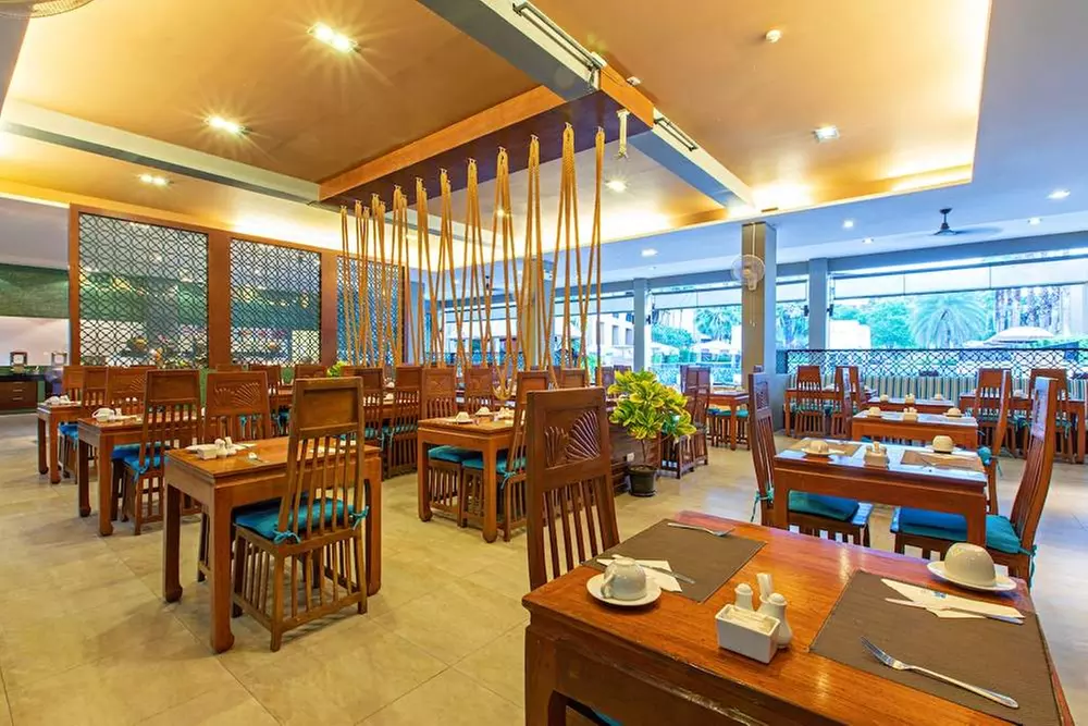 ✈ THAILANDIA DEL SUD | Phuket - Rawai Palm Beach Resort 4*, 5 notti...