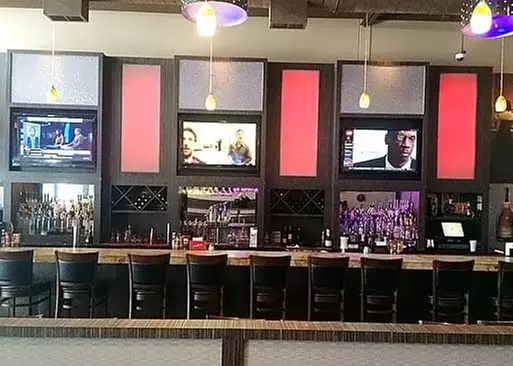 5% Cash Back at Bar 7 Grill