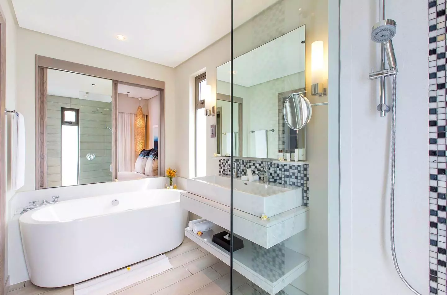 ✈ MAURITIUS | Trou d'Eau Douce - The Bay Club at Anahita - Expérien...