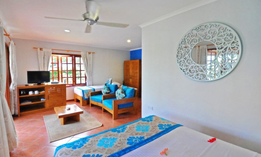 Image 6: ✈ SEYCHELLES | Ile de Praslin - Hotel Villas de Mer 3* - Bord de mer