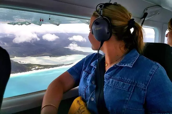 1hour Scenic Flight Heart Reef, Whitehaven Beach, Hill Inlet, GBR