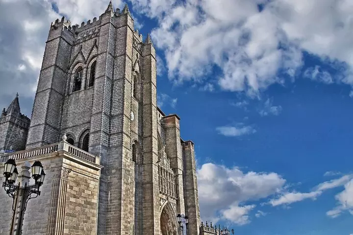 Tour Toledo y Segovia con Catedral y Alcázar Entradas y almuerzo