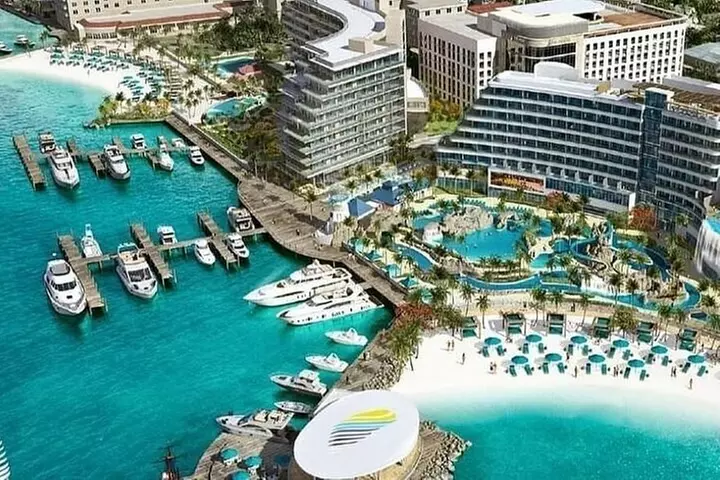 Private Roundtrip Sedan Airport Transfer to Downtown Nassau - Primary Image