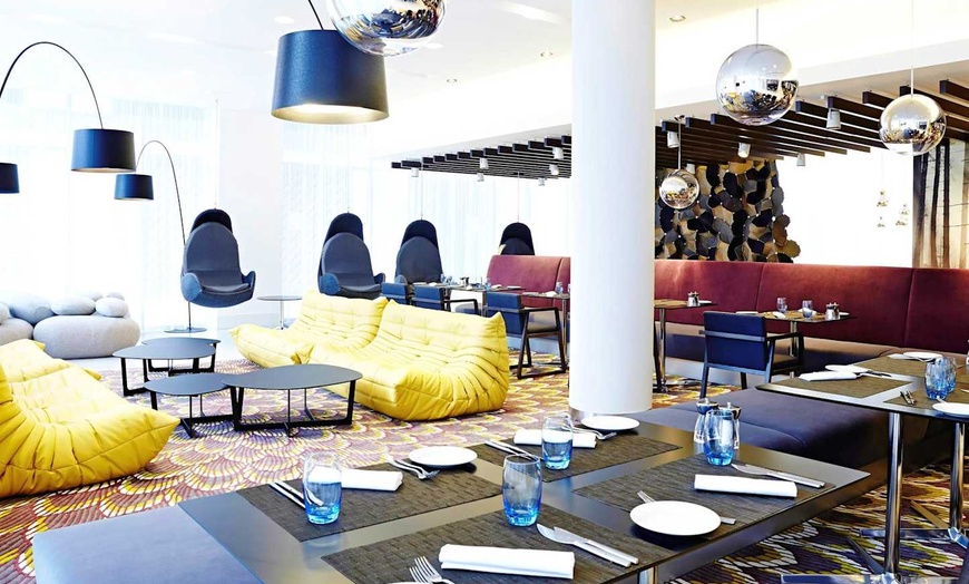 Image 10: ✈ ROYAUME-UNI | Londres - Match Angleterre VS Irlande - Tournoi des...