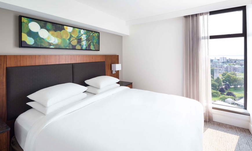 Image 3: ✈ ROYAUME-UNI | Londres - DoubleTree by Hilton hotel London Victori...