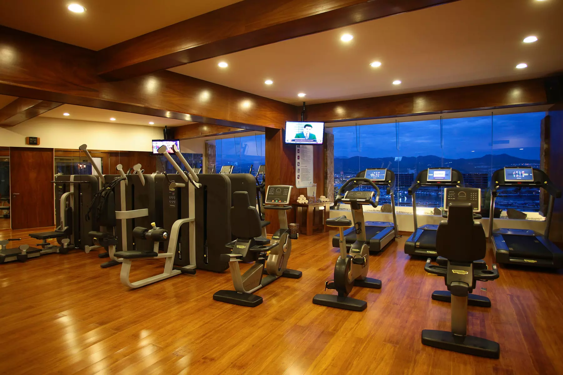 ✈ BASSA CALIFORNIA | Cabo San Lucas - Sandos Finisterra Los Cabos 5...