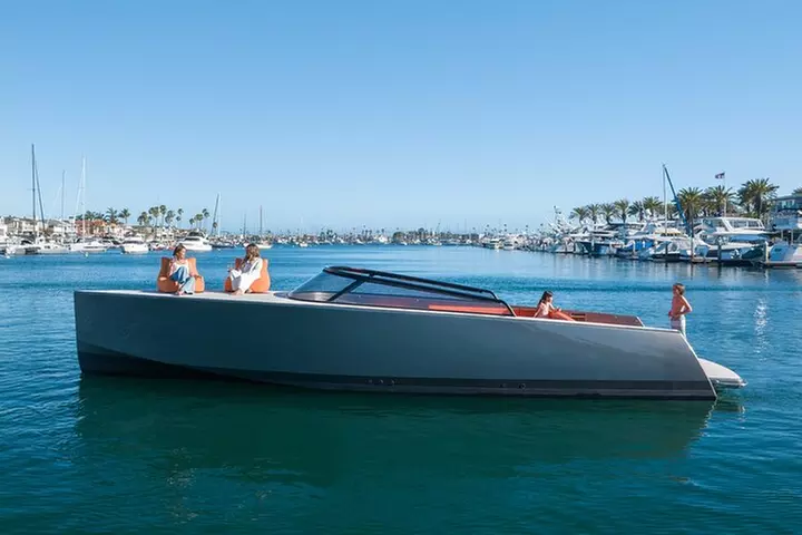 Private 4 hour Cruise to Emerald Bay on 42ft Exotic Yacht for 12