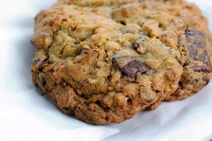 Bites & Brownstones: A Food Lover's Tour of Boston's Local Gems