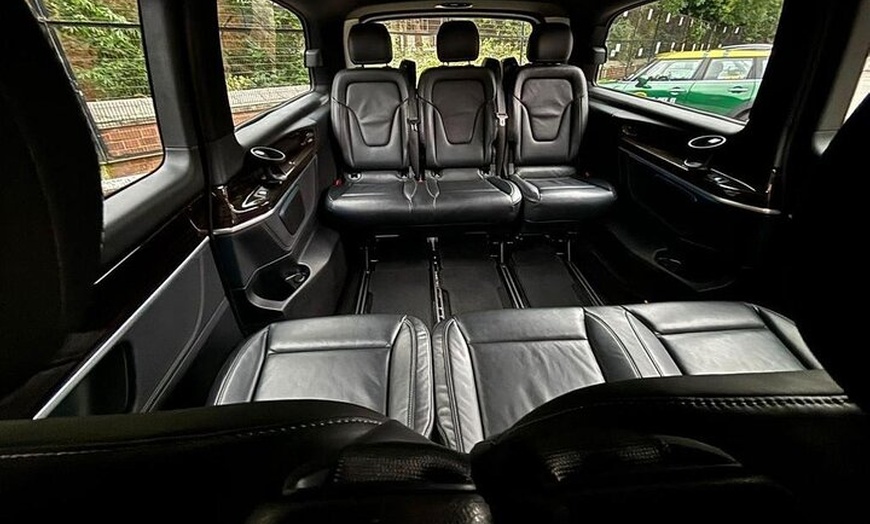 Image 4: Private Taxi Transfer from Luton Airport to London