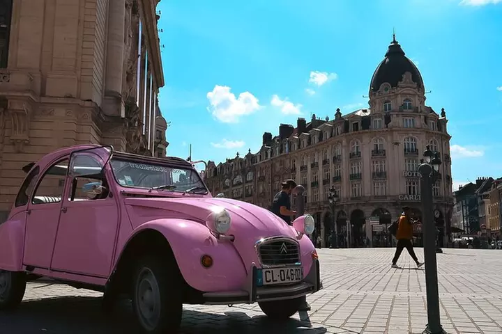Visite privée de 30 minutes de la ville de Lille en 2CV décapotable