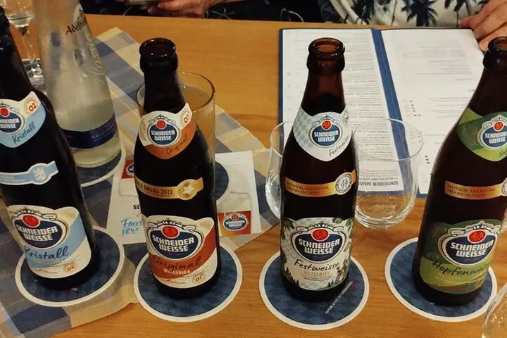 Biersommelier-Präsentation im Münchner Oktoberfestmuseum - Second Medium