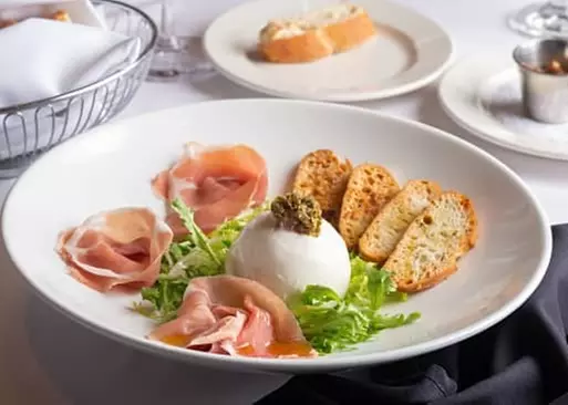 5% Cash Back at La Collina