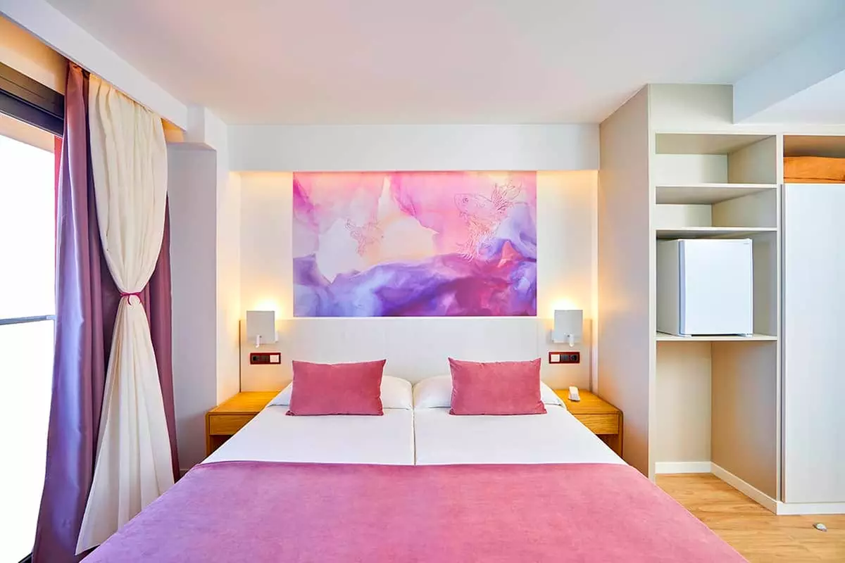 ✈ MAJORQUE | El Arenal - MLL Mediterranean Bay - Adults only 4*, 3 ...