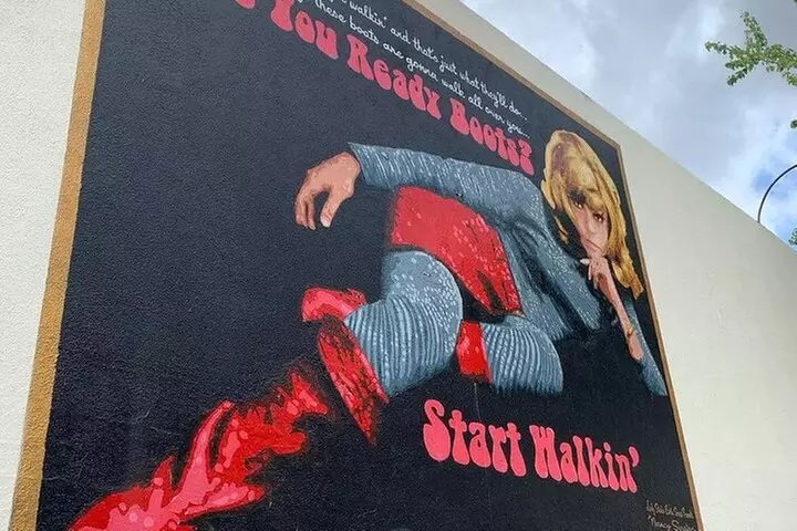 Hollywood and Beverly Hills Half-Day Tour with Exclusive Stops