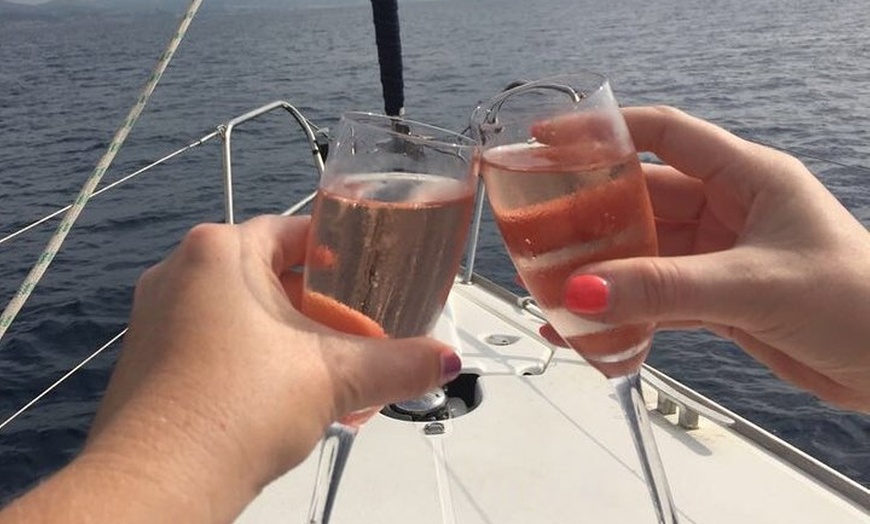 Image 15: Gran velero hasta 12 pasajeros + tripulación de Barcelona con Cava