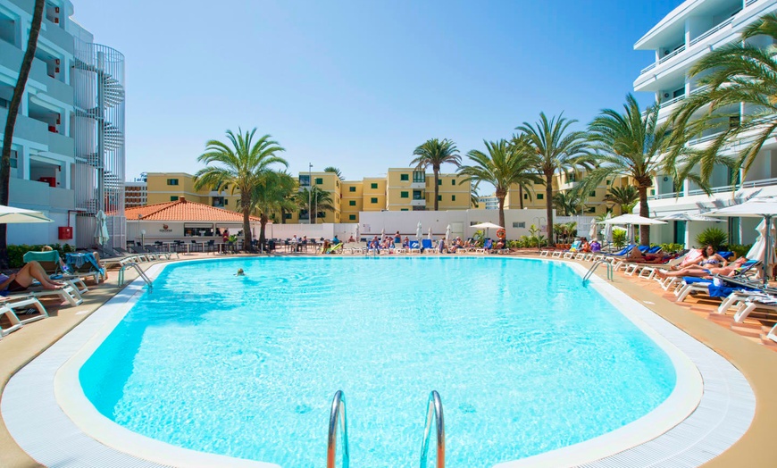 Image 2: ✈ GRAN CANARIA | Playa del Ingles - Labranda Bronze Playa 4* - Club