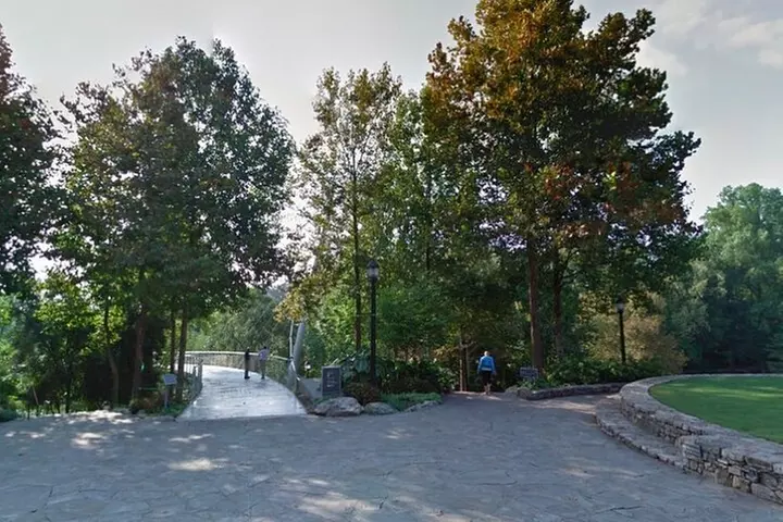 Self Guided Scavenger Hunt: The Great Greenville Gambit